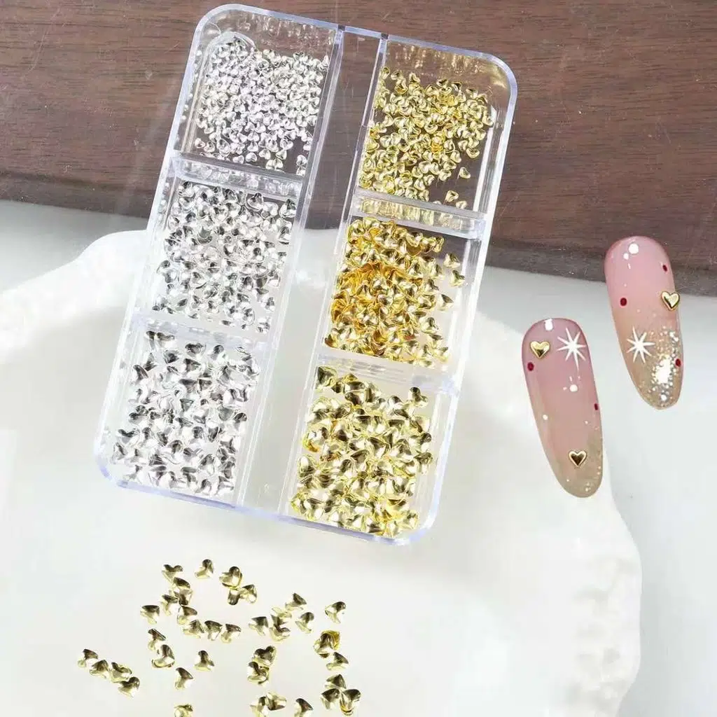 Kalp Dizayn 6 Grit Metal Tırnak Süsleme Charm Silver ve Gold Nail Art Charm Taşları WN-527